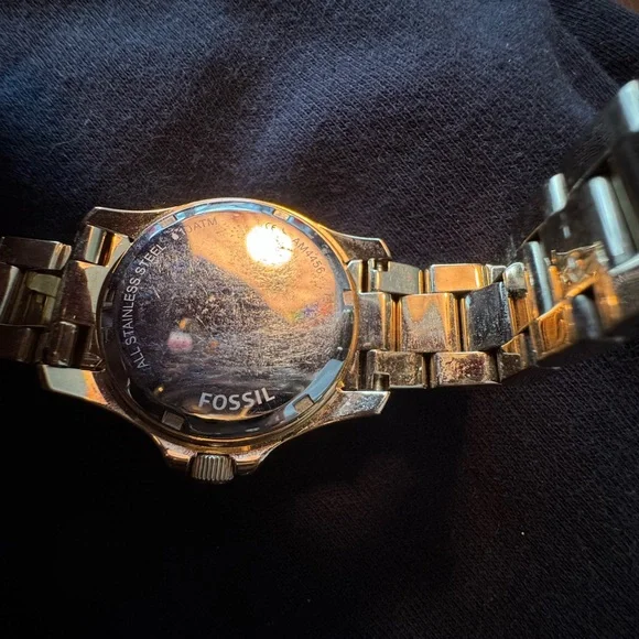 Fossil Gold Metal Clasp - Picture 2 of 4